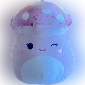 Molly the mushroom. Squishmallows. 10”